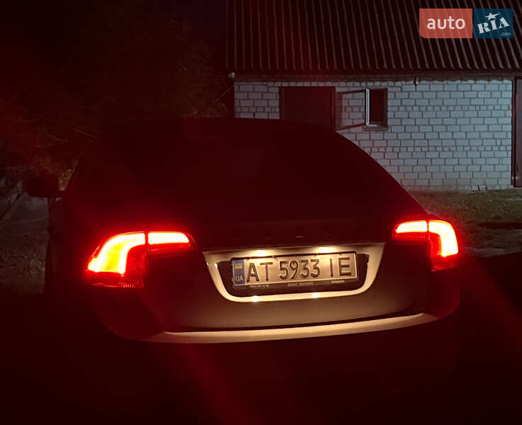 Седан Volvo S60 2011 в Ивано-Франковске