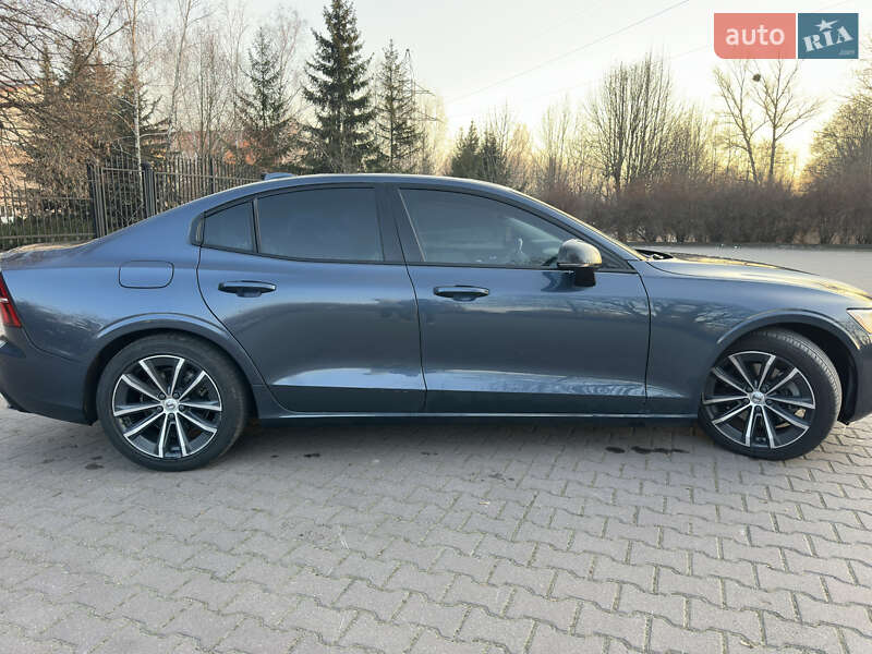 Седан Volvo S60 2021 в Полтаве