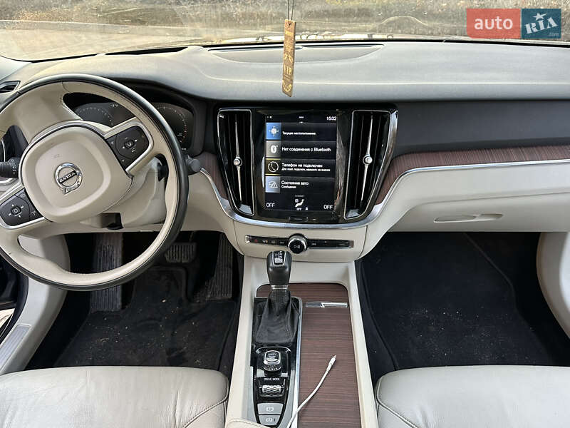 Седан Volvo S60 2021 в Полтаве