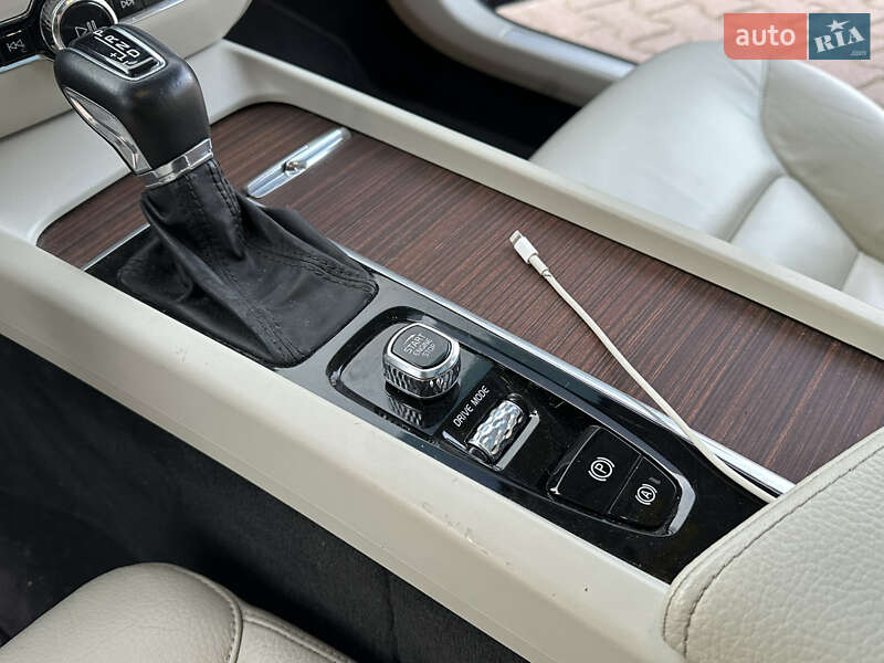 Седан Volvo S60 2021 в Полтаве