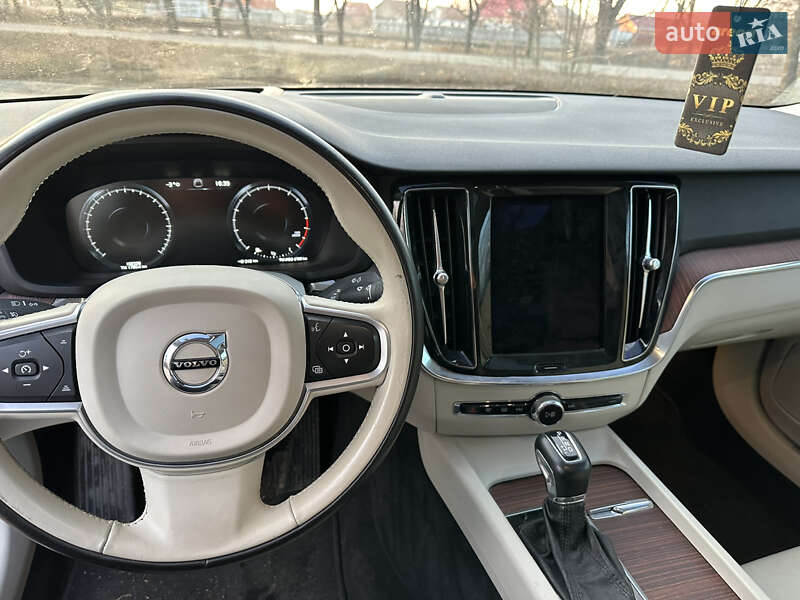 Седан Volvo S60 2021 в Полтаве