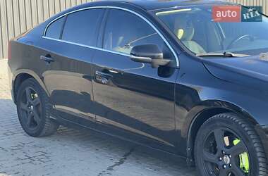 Седан Volvo S60 2013 в 