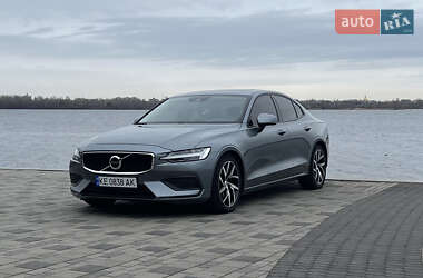 Седан Volvo S60 2019 в Дніпрі