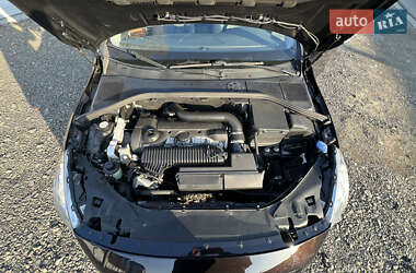 Седан Volvo S60 2012 в 