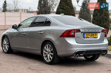 Седан Volvo S60 2011 в Стрые