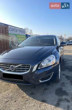 Седан Volvo S60 2012 в Києві