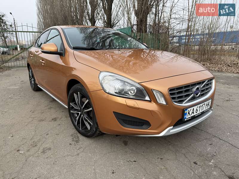 Седан Volvo S60 2013 в Киеве фото 2 Седан Volvo S60 2013 в Киеве
