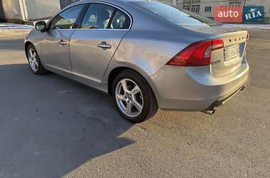 Седан Volvo S60 2013 в Львові