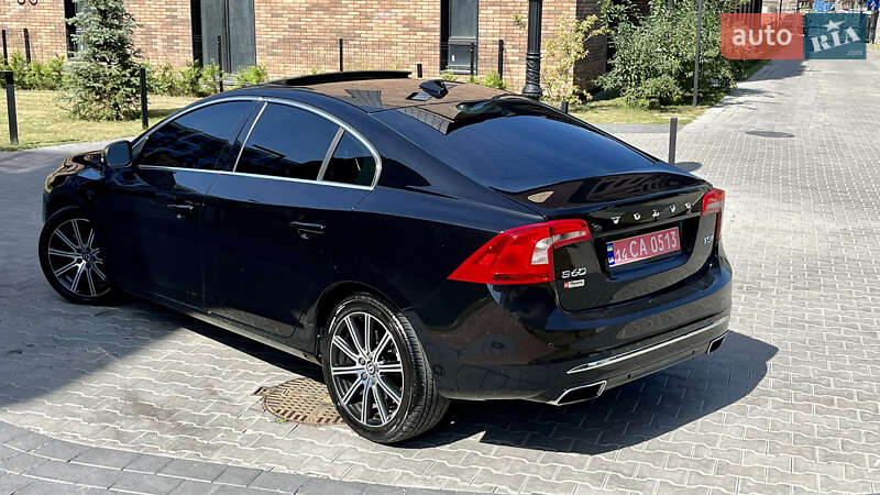 Седан Volvo S60 2016 в Ивано-Франковске