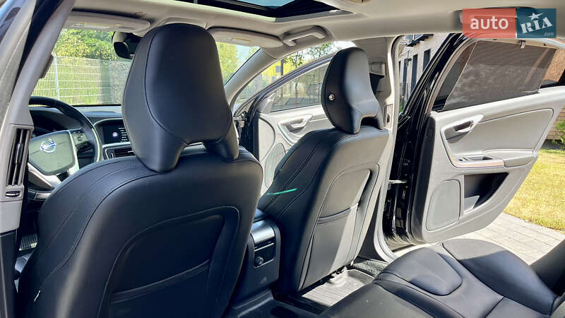 Седан Volvo S60 2016 в Ивано-Франковске