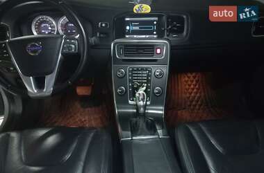 Седан Volvo S60 2013 в 