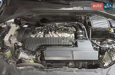 Седан Volvo S60 2013 в 