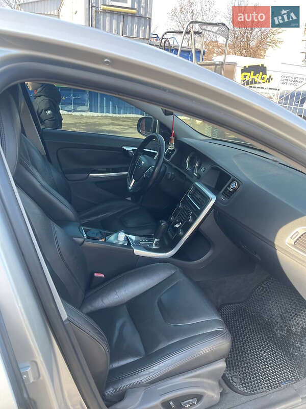 Седан Volvo S60 2011 в Запорожье фото 11 Седан Volvo S60 2011 в Запорожье