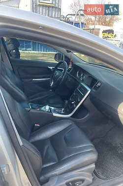 Седан Volvo S60 2011 в 