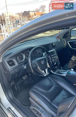 Седан Volvo S60 2011 в 