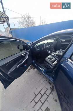 Седан Volvo S60 2010 в 