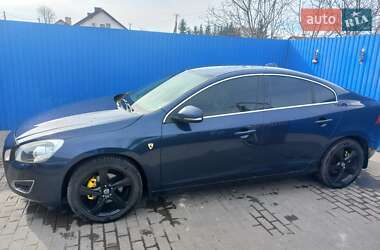 Седан Volvo S60 2010 в 