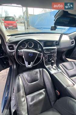 Седан Volvo S60 2010 в 