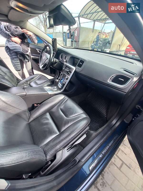 Седан Volvo S60 2010 в Львове фото 13 Седан Volvo S60 2010 в Львове