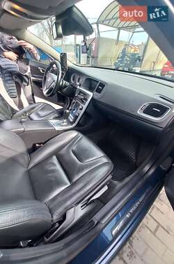 Седан Volvo S60 2010 в 