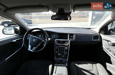 Седан Volvo S60 2011 в 