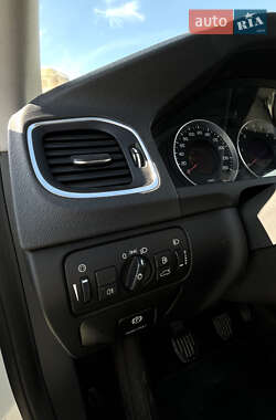 Седан Volvo S60 2011 в 