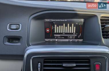 Седан Volvo S60 2013 в 