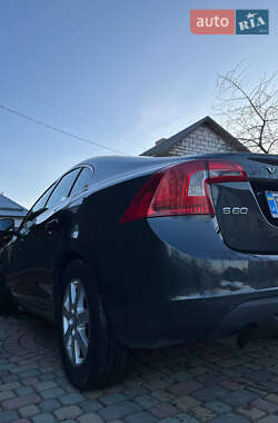 Седан Volvo S60 2011 в 