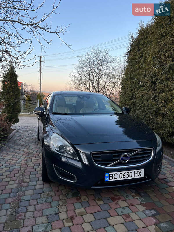 Седан Volvo S60 2011 в 
