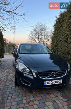 Седан Volvo S60 2011 в 