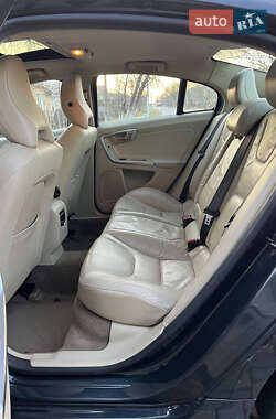 Седан Volvo S60 2011 в 