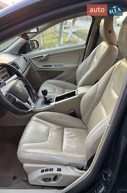 Седан Volvo S60 2011 в 