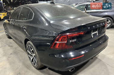 Седан Volvo S60 2019 в 