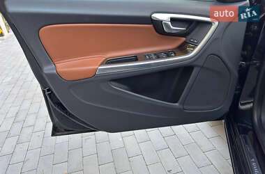 Седан Volvo S60 2013 в 