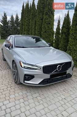 Седан Volvo S60 2022 в 