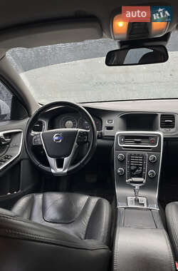 Седан Volvo S60 2011 в Ивано-Франковске
