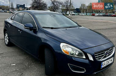 Седан Volvo S60 2010 в 