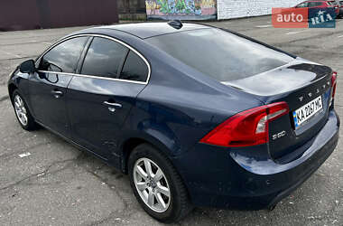 Седан Volvo S60 2010 в 