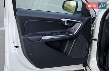 Седан Volvo S60 2013 в 