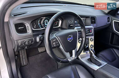 Седан Volvo S60 2013 в 