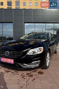 Седан Volvo S60 2016 в Нетішині