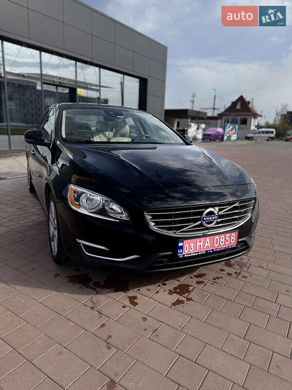 Седан Volvo S60 2016 в Нетешине