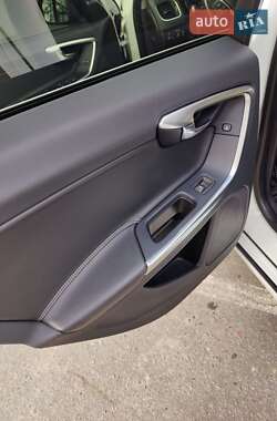 Седан Volvo S60 2011 в 