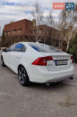 Седан Volvo S60 2011 в 