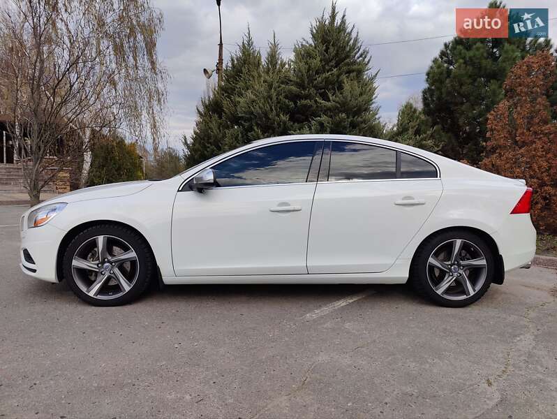 Седан Volvo S60 2011 в Харькове