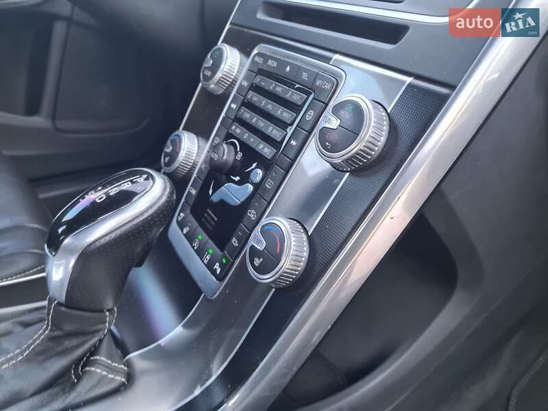 Седан Volvo S60 2015 в Ивано-Франковске