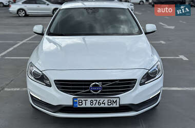 Седан Volvo S60 2015 в 