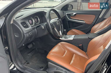 Седан Volvo S60 2012 в 