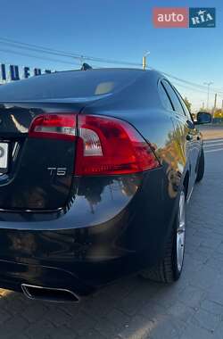 Седан Volvo S60 2016 в 