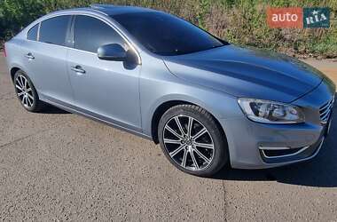 Седан Volvo S60 2016 в 